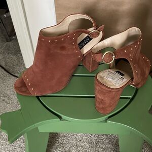 Rust Slingback with Goldtone Accent